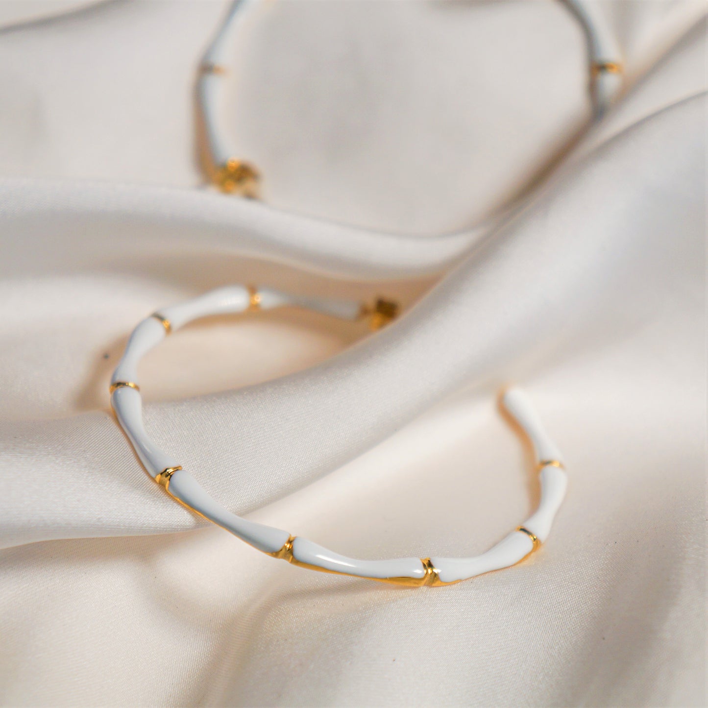 Boucles d'Oreilles-Créoles Blanches