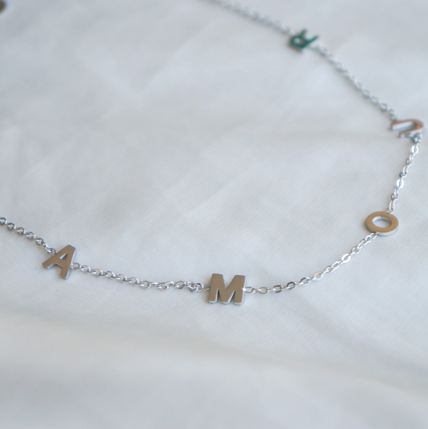 Collier A-M-O-U-R